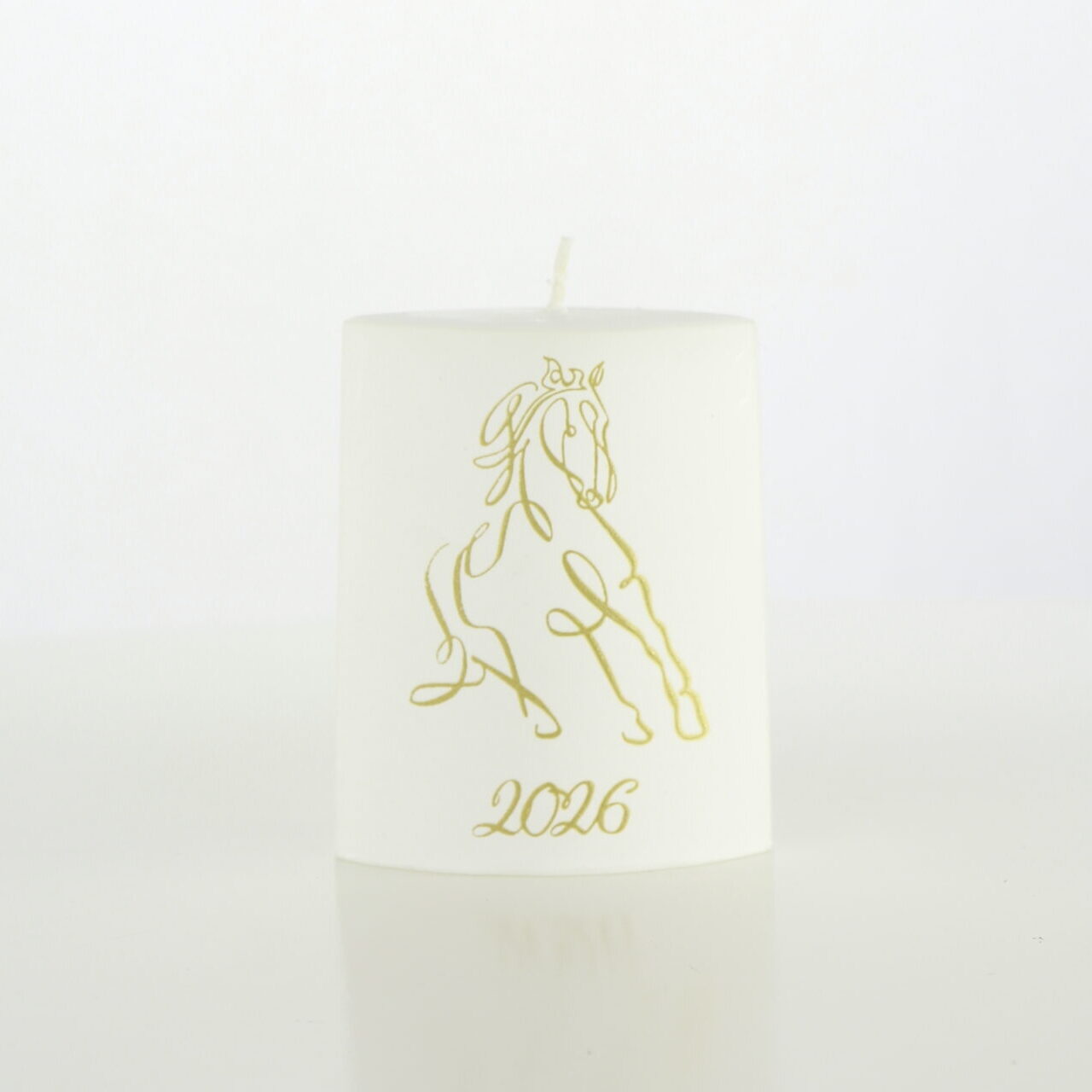 Žvakė su 2026 metų simboliu - arkliu